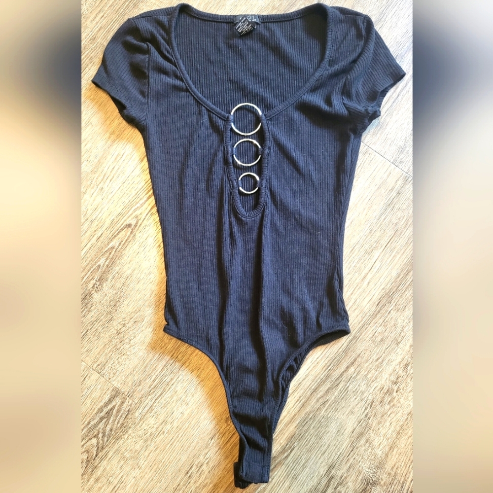 NWOT FINAL DISCOUNT Rue 21 Ring Bodysuit